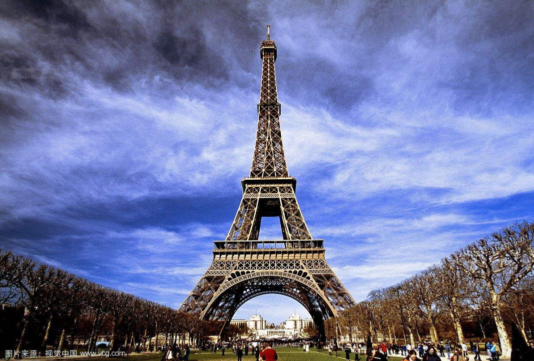 圭谷設(shè)計(jì)簽約法國(guó)巴黎ISTEC高等商學(xué)院平面設(shè)計(jì)服務(wù)